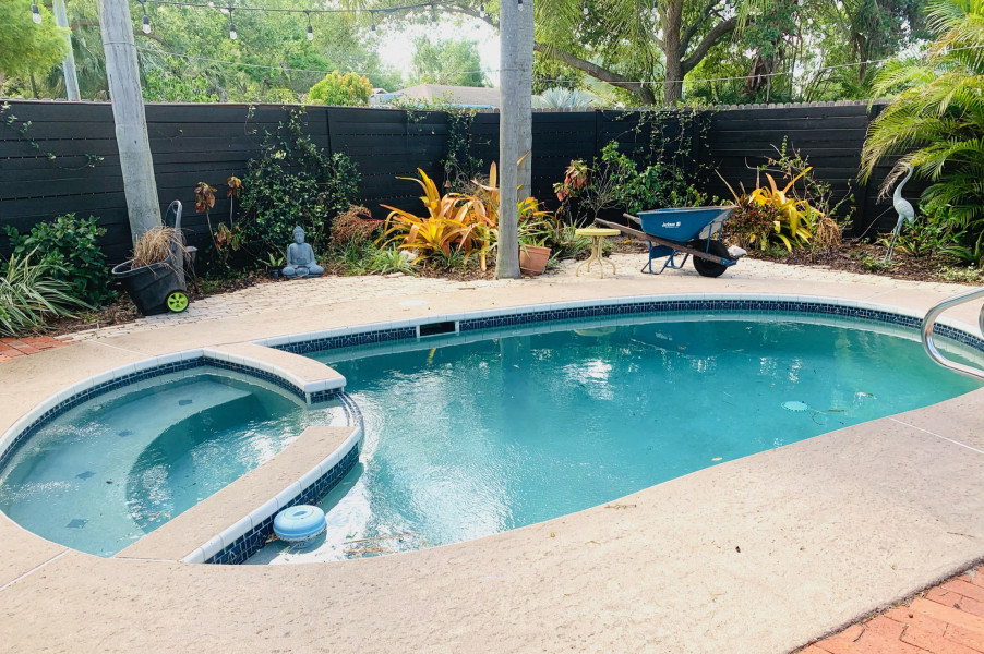 Pool and fountain maintenance